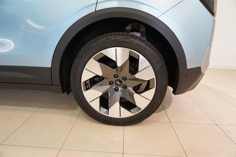 Premium AWD Long Range 340 hk_5