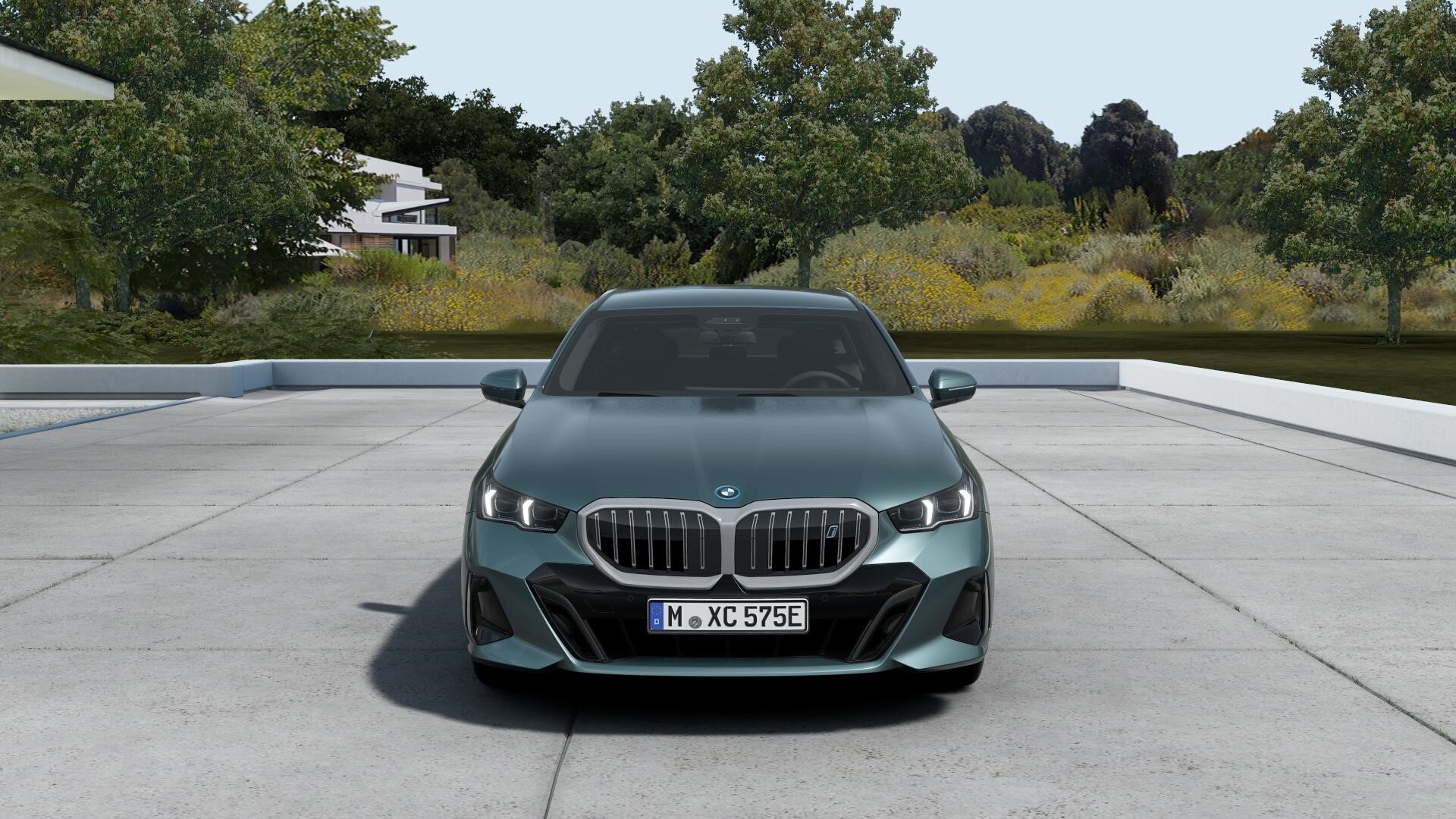 Touring M Sport Active Launch Edition Drag Rattvärme 19_2