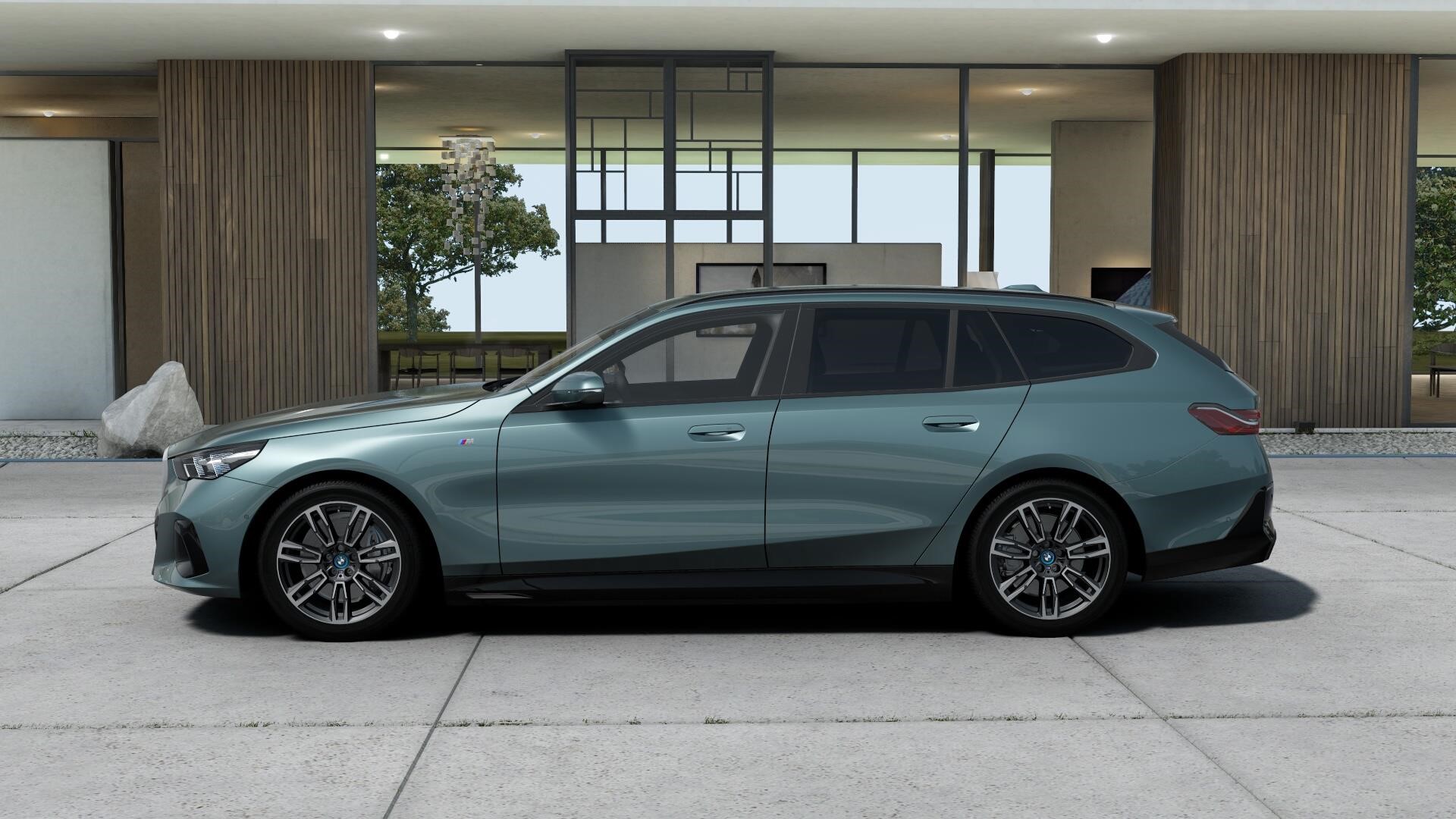 Touring M Sport Active Launch Edition Drag Rattvärme 19_3