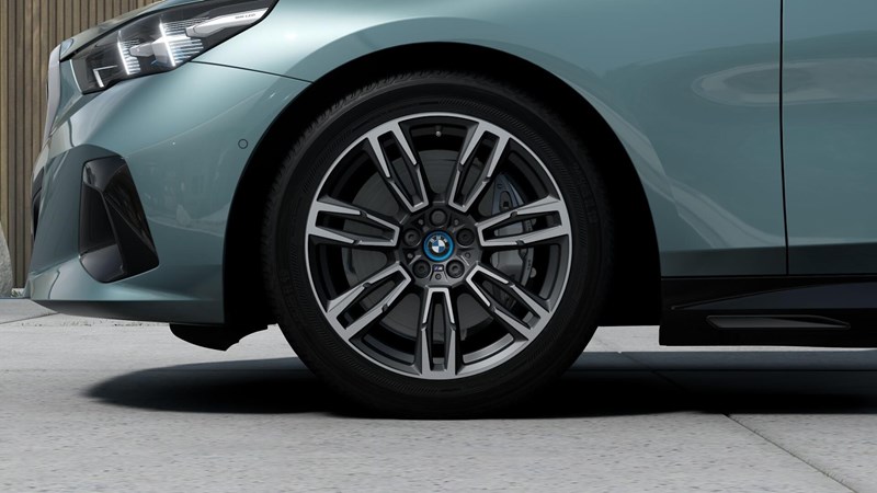 Touring M Sport Active Launch Edition Drag Rattvärme 19_6