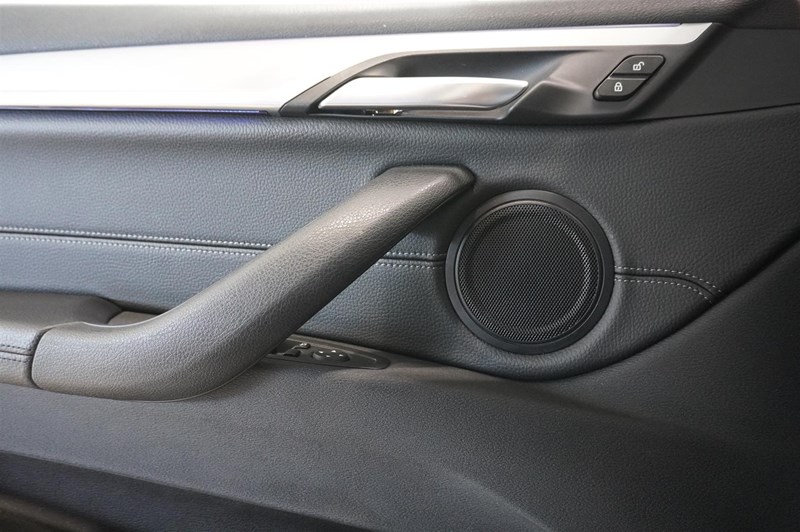 xDrive20d Drag M-Sport HiFi Högtalarsystem Elstolar Stolsvärme Fram_16
