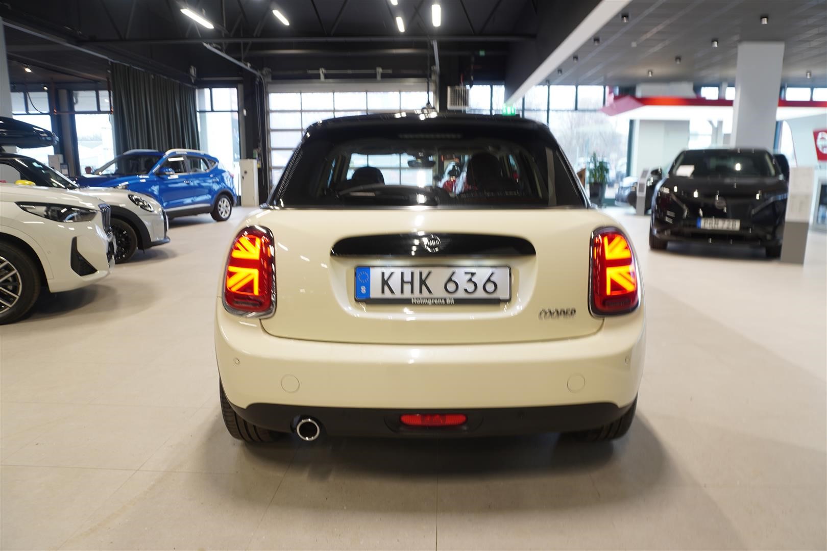 5-Dörrars 136hk Pepper Farthållare Bluetooth LED PDC_4