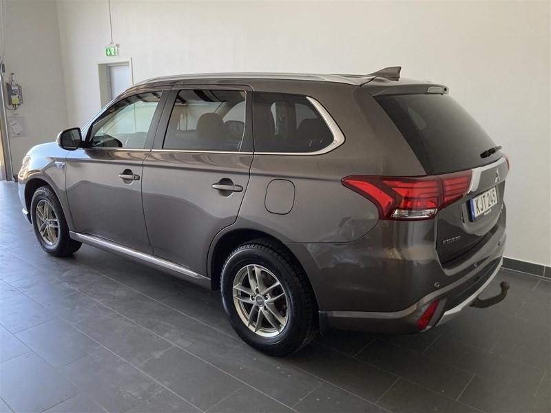 Mitsubishi Outlander 2.0 Plug-In Hybrid 4WD Dragkrok_1