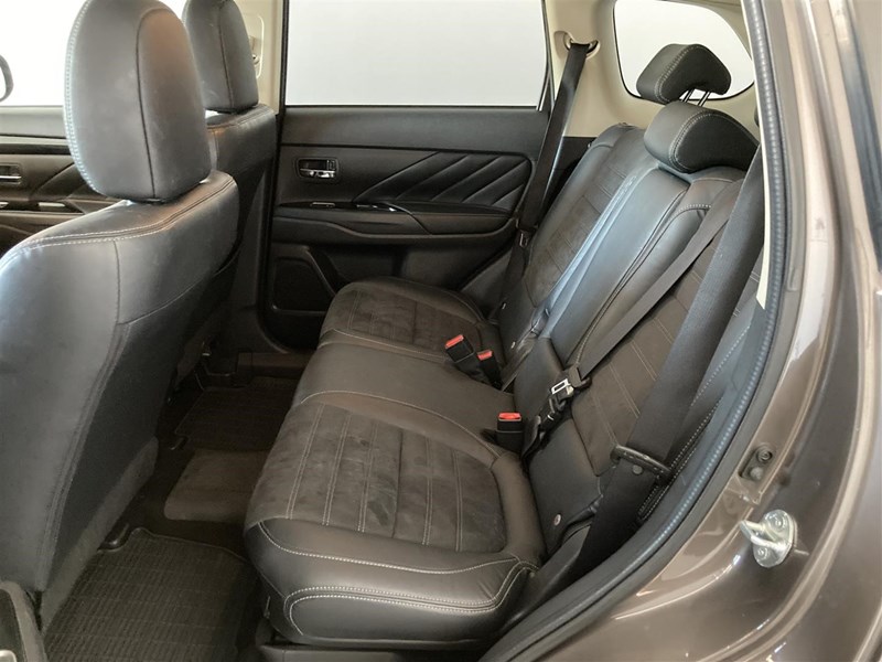 Mitsubishi Outlander 2.0 Plug-In Hybrid 4WD Dragkrok_7