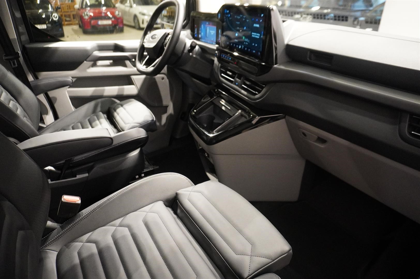 Titanium X 320l LWB 2.0l Ecoblue 170hk 8AT AWD Diesel_14