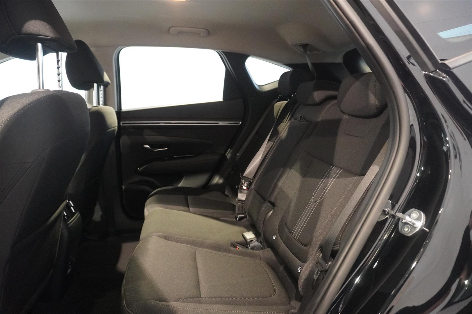 PHEV 1.6 265hk 4WD Essential 6-Vxl_3