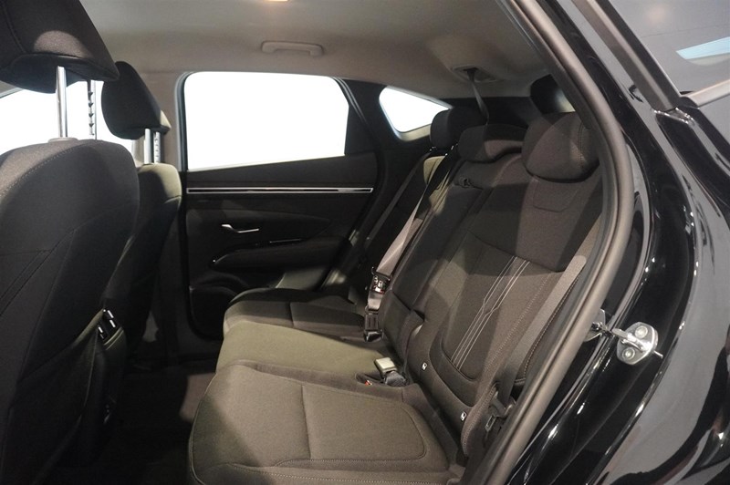PHEV 1.6 265hk 4WD Essential 6-Vxl_3