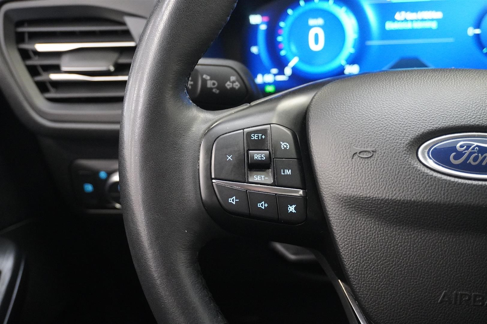 PHEV 225hk CVT Titanium Vinterpaket_14