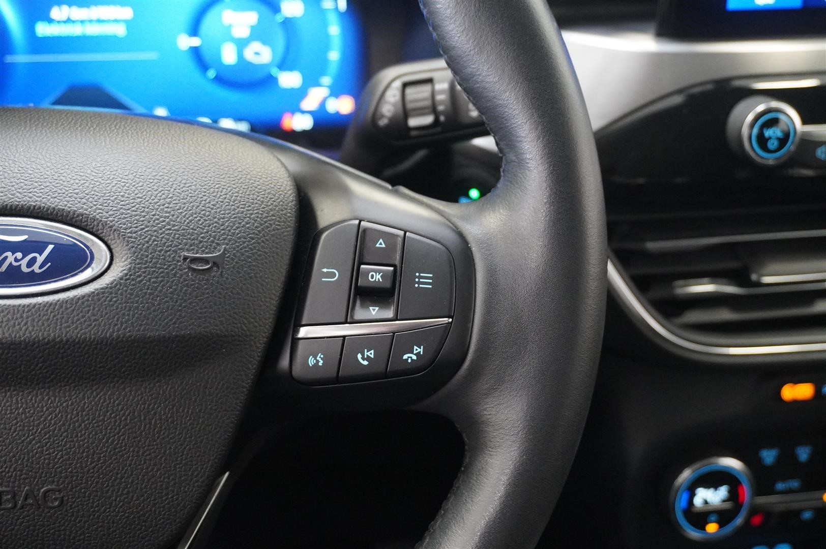 PHEV 225hk CVT Titanium Vinterpaket_15