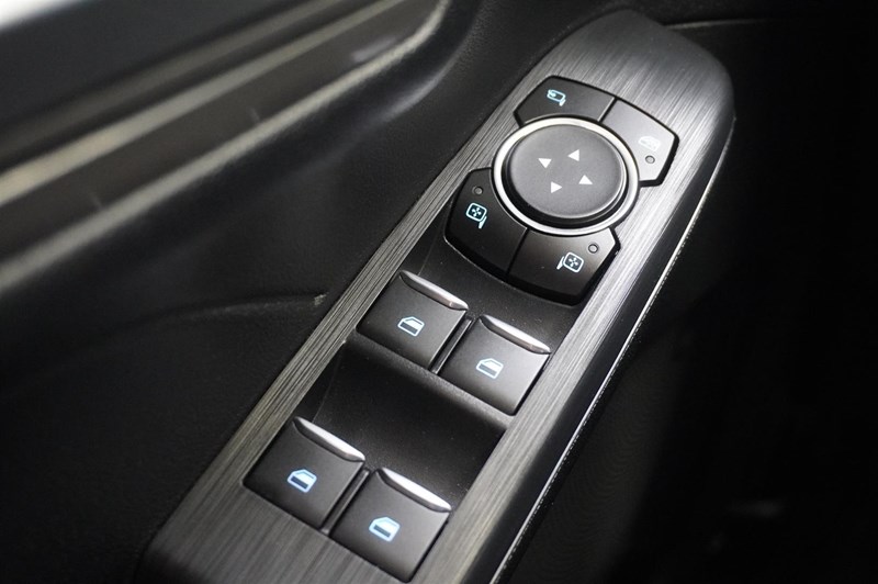 PHEV 225hk CVT Titanium Vinterpaket_17