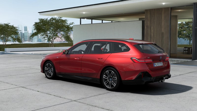 Touring M Sport Business Launch E Drag DA+_1