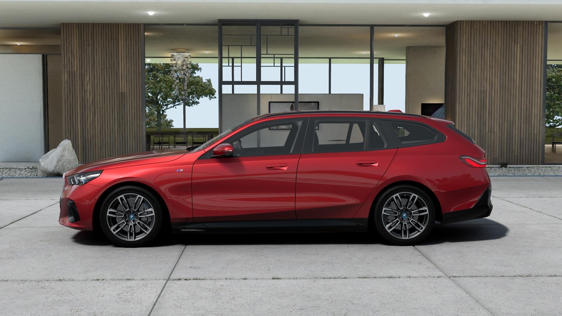 Touring M Sport Business Launch E Drag DA+_3
