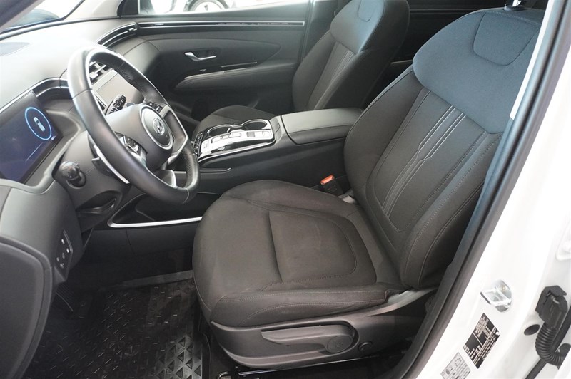 PHEV AWD Essential Drag_4