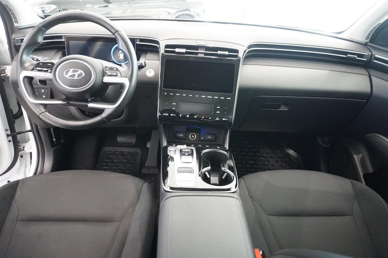 PHEV AWD Essential Drag_6