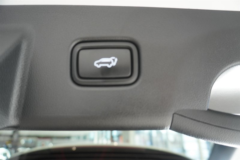 PHEV AWD Essential Drag_13