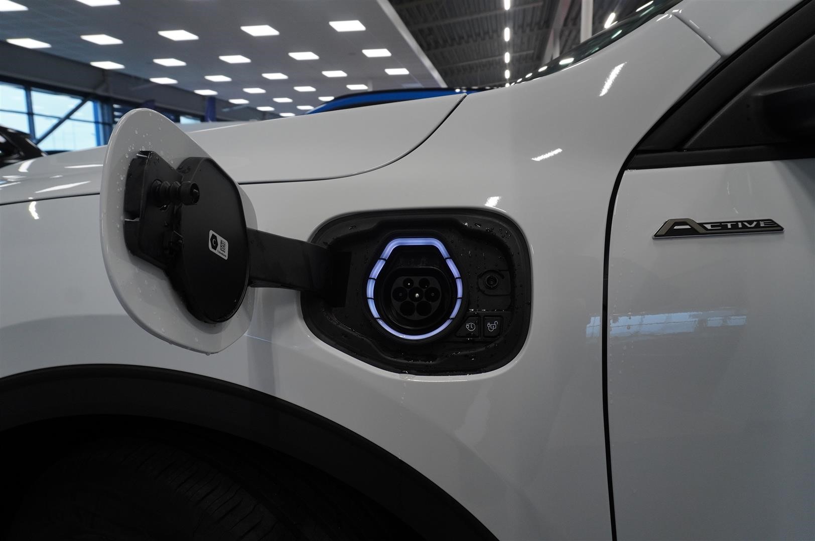 Active 2.5 Plug-In Hybrid FWD 243hk CVT Inkl. Vinterpaket_4
