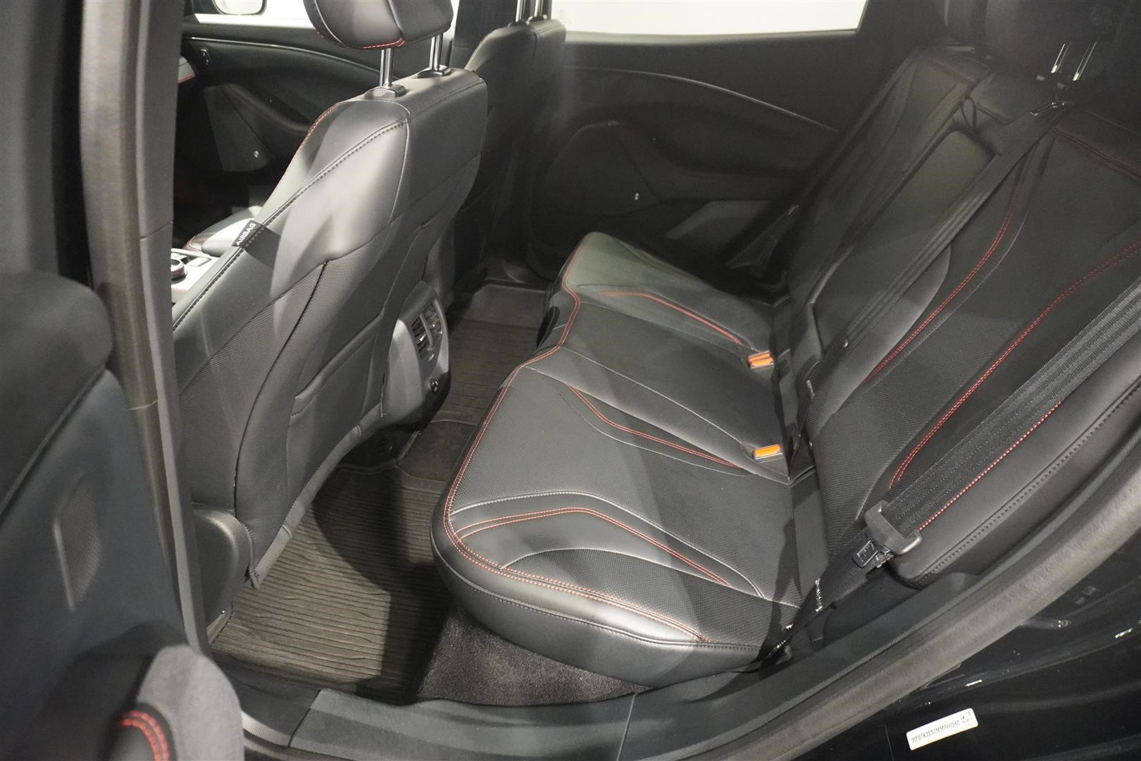 Standard Range AWD Teknikpaket_4