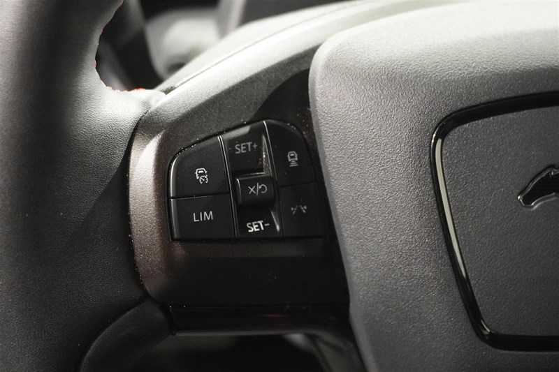 Standard Range AWD Teknikpaket_11