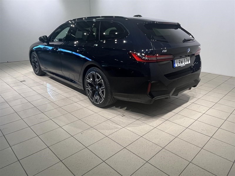 Touring M Sport Pro Innovation Panorama Drag_2