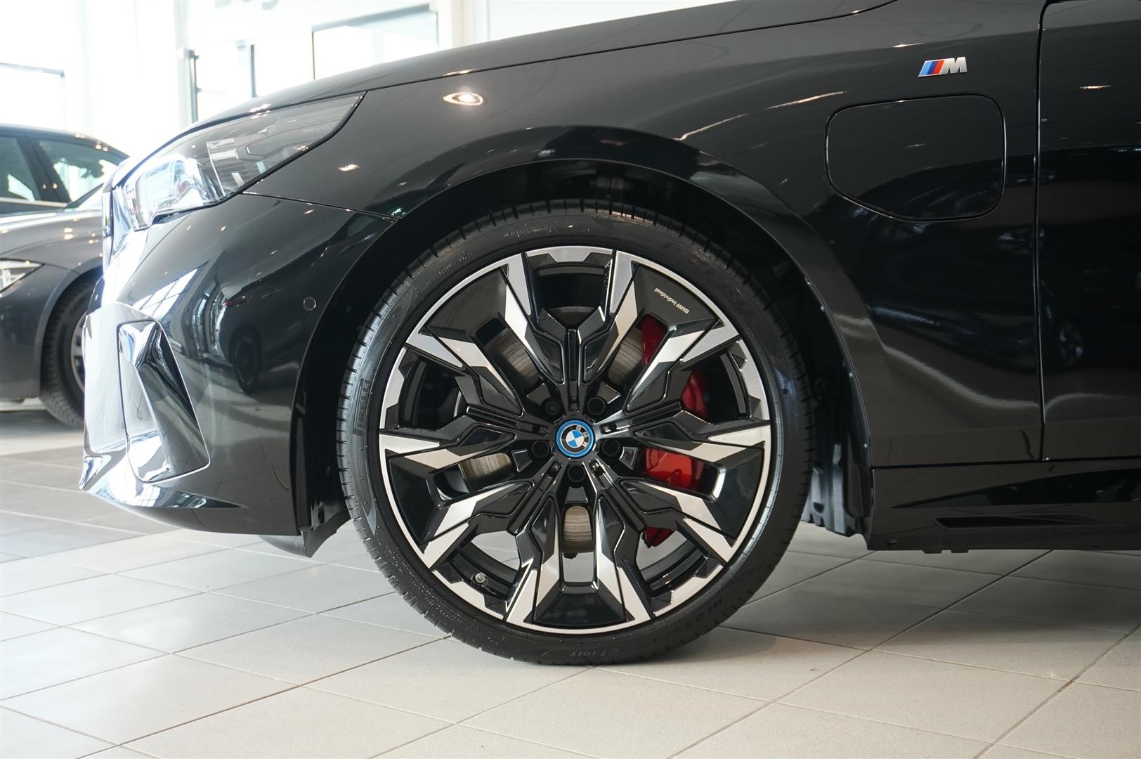 M Sport Pro Business Ed Drag DA+ Panorama_11