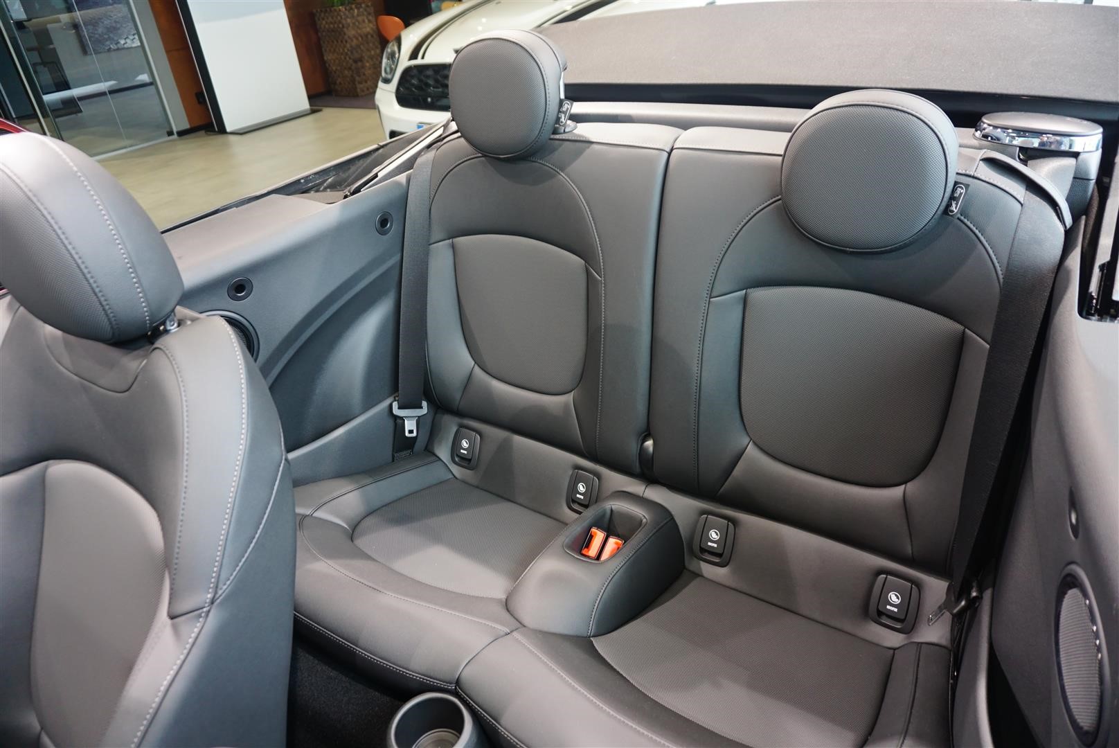 MINI Cooper Cabrio Essential Navi Keyless 17'' Automat_7