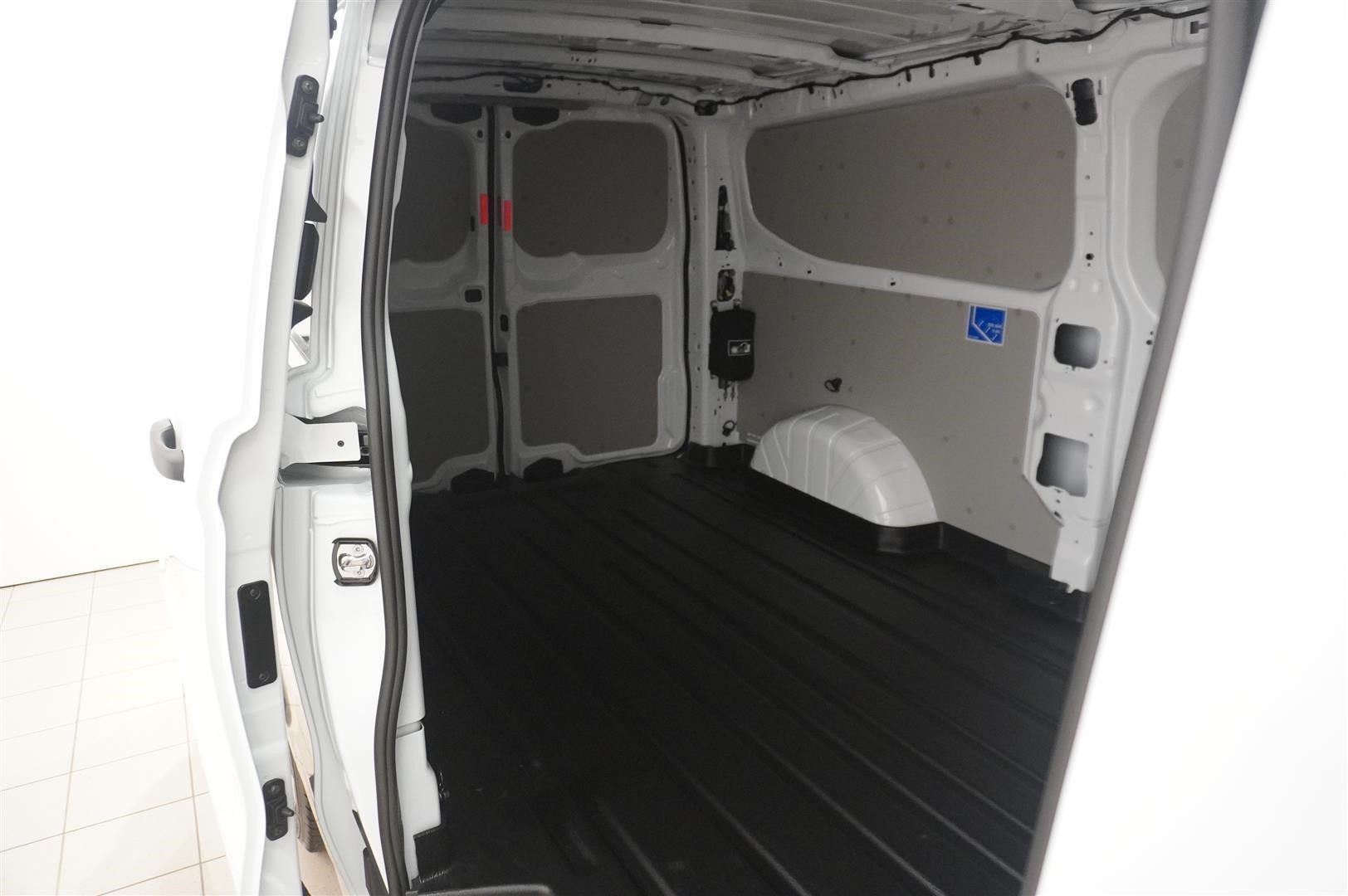 Skåp Trend 320l LWB 2.5l PHEV 227hk CVT AT FWD Bensin_4
