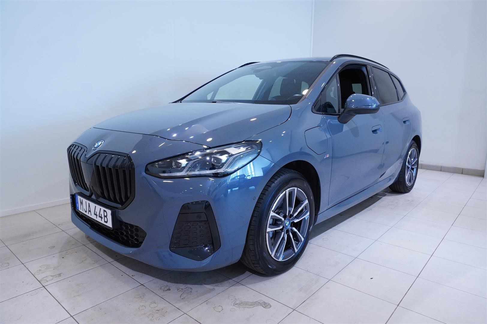 Tourer Steptronic 245hk Dragkrok M-Sport Comfort Access_2