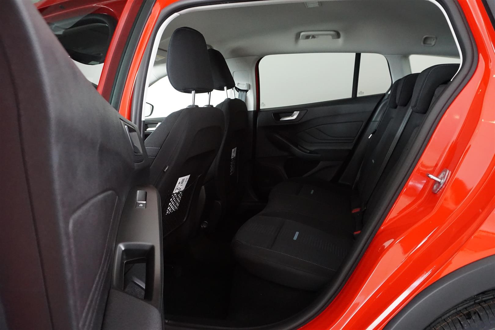 Ford Focus Active Kombi 1.0T EcoBoost MHEV 125hk E85 Edition 6MT_4