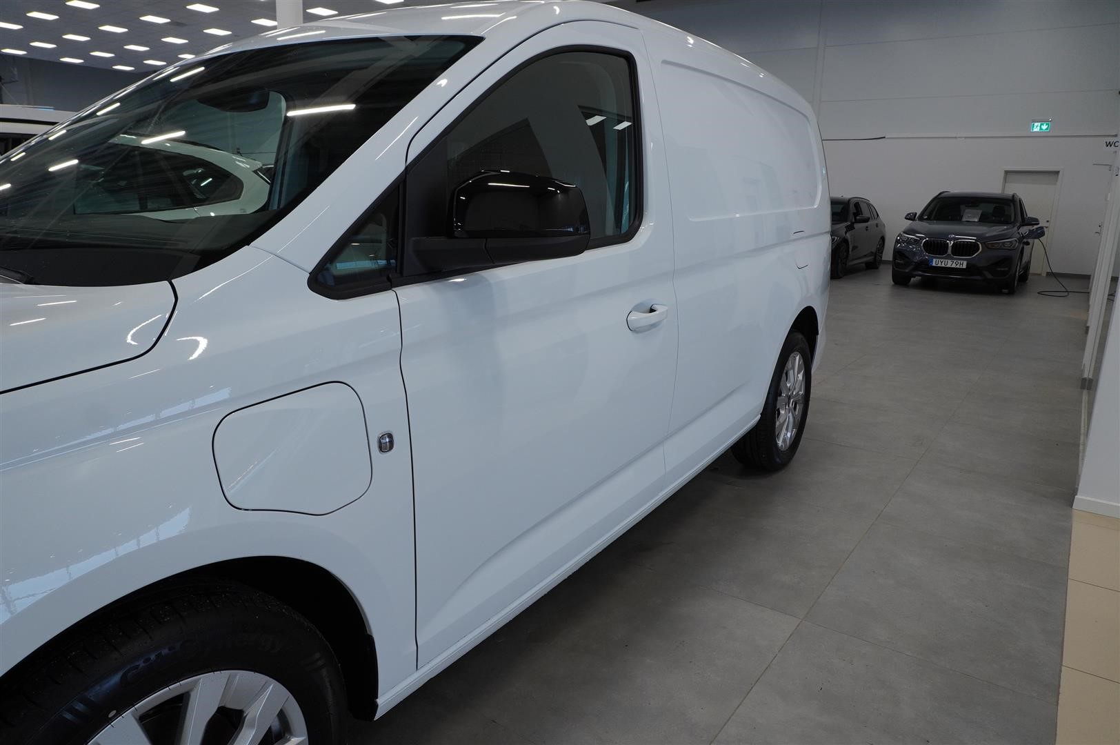 Skåp L2 Limited 1.5 EcoBoost Plug-In 110kw 150hk 6AT_7