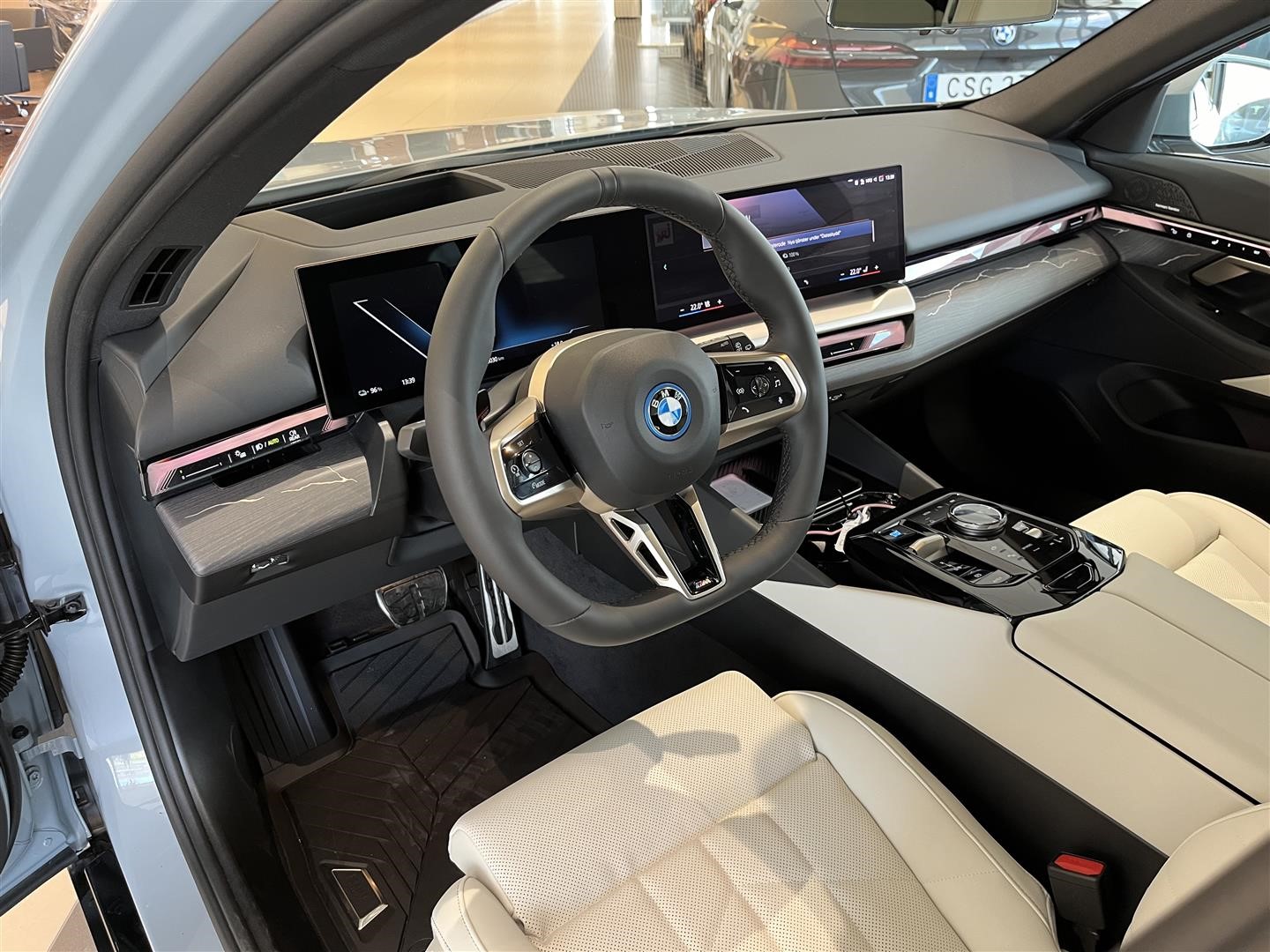 Touring M Sport Business Launch Edition_3