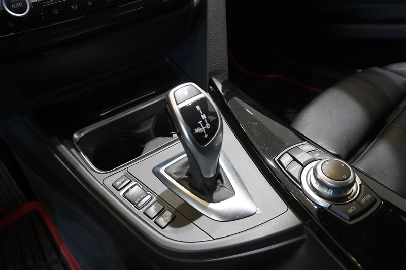 Sedan Steptronic 306hk Navigation HUD Glastaklucka_16