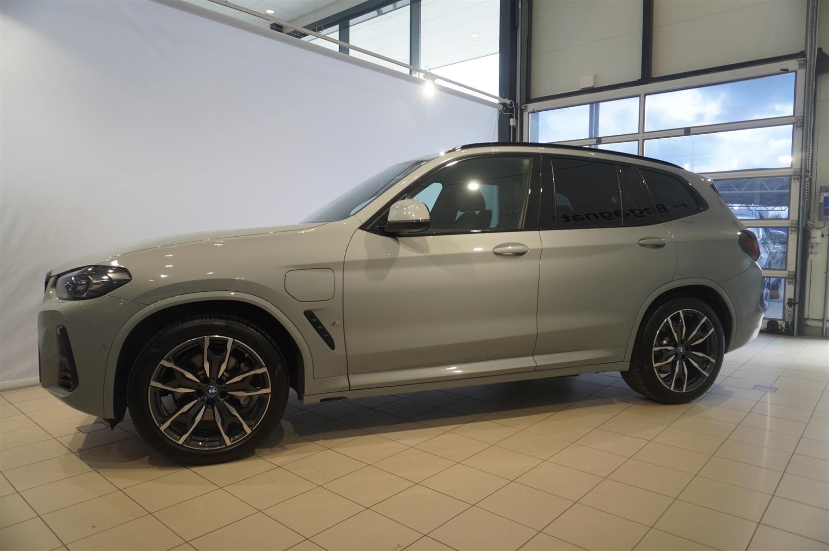 xDrive 30e_1