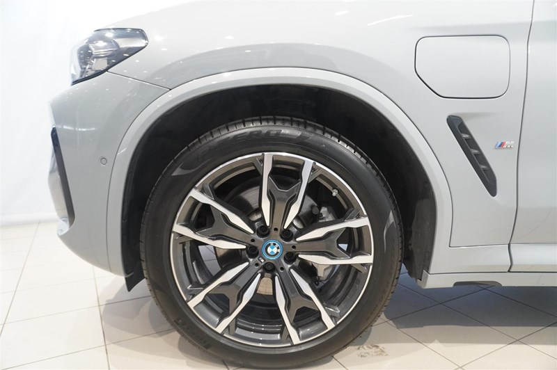 xDrive 30e_4