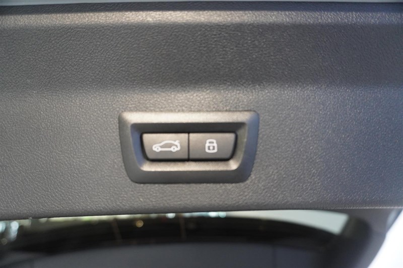 xDrive 30e_7