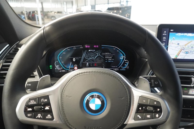 xDrive 30e_8