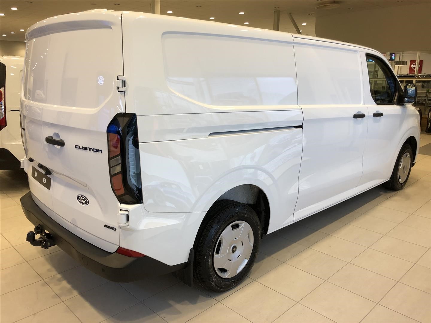 Skåp Trend 320l LWB 2.0l Ecoblue 170hk 8AT AWD Diesel Holmgrens Edition_5