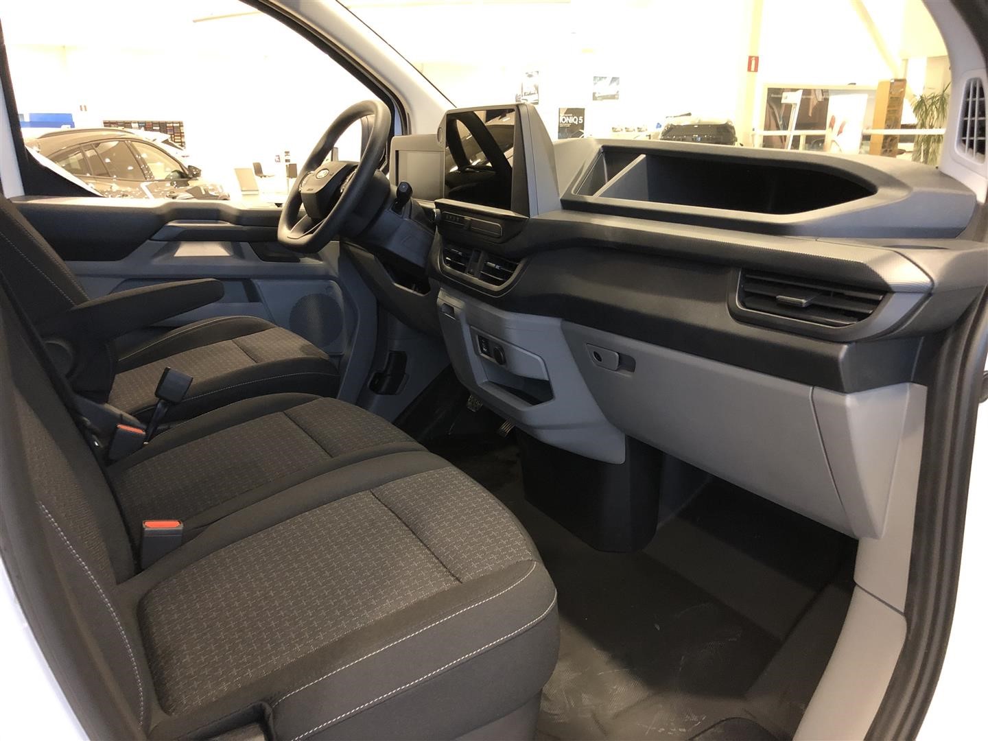 Skåp Trend 320l LWB 2.0l Ecoblue 170hk 8AT AWD Diesel Holmgrens Edition_7