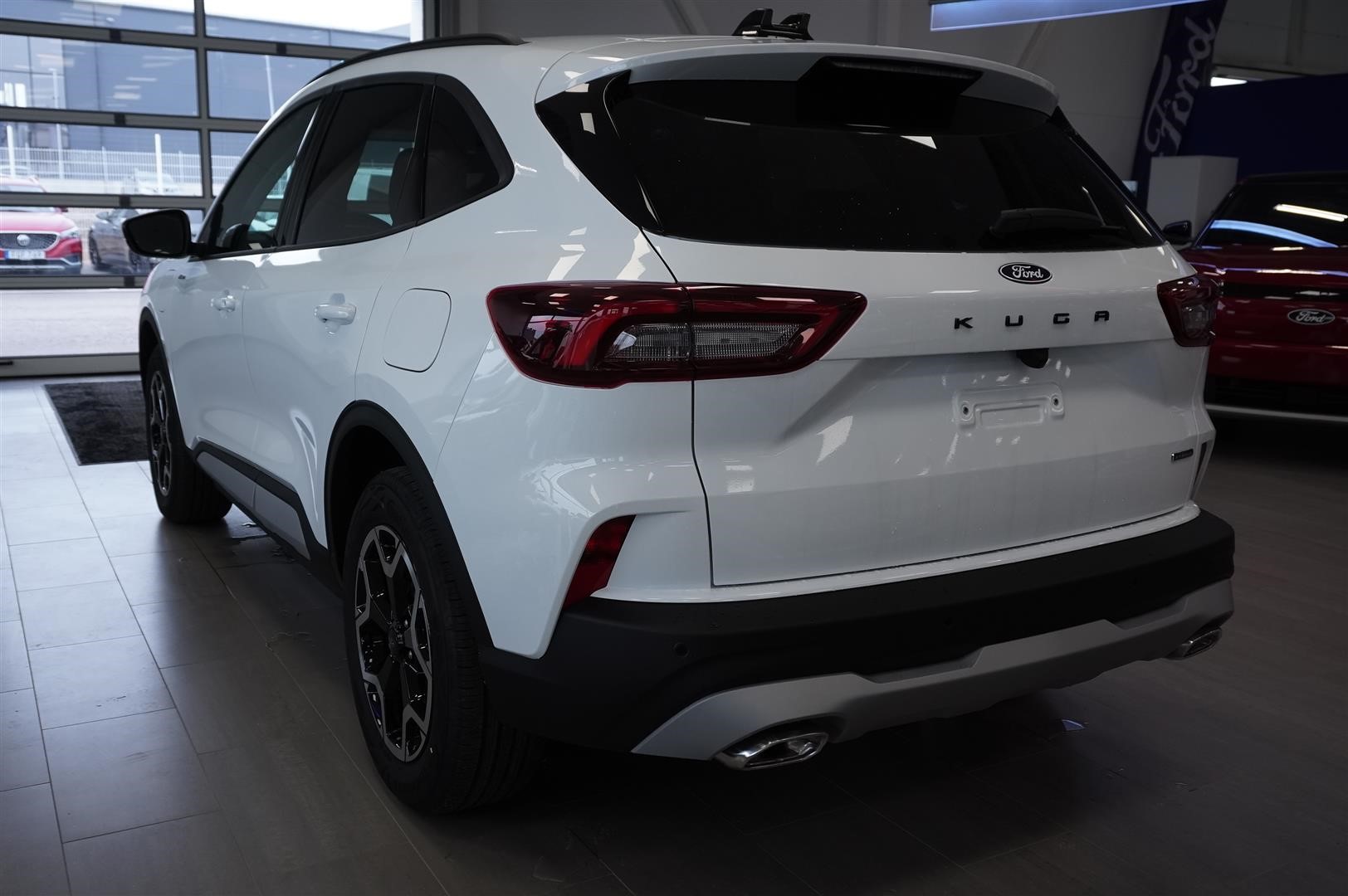 Active 2.5 Plug-In Hybrid FWD 243hk CVT Inkl. Vinterpaket_4
