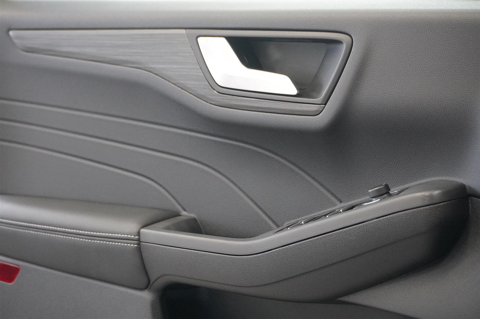 Active 2.5 Plug-In Hybrid FWD 243hk CVT Inkl. Vinterpaket_22