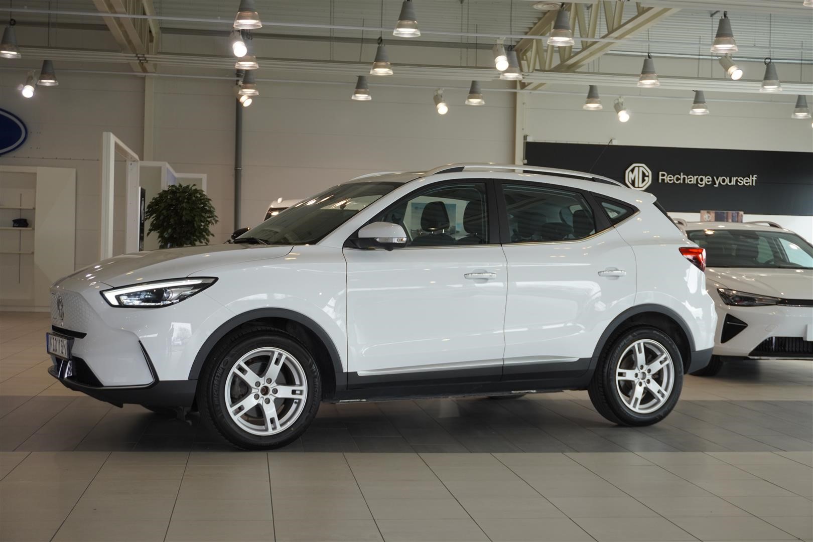 Luxury Long Range Pano 360 Navi