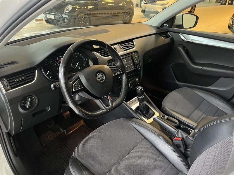 Skoda Octavia III 1.4 TSI Combi 150hk Drag_1
