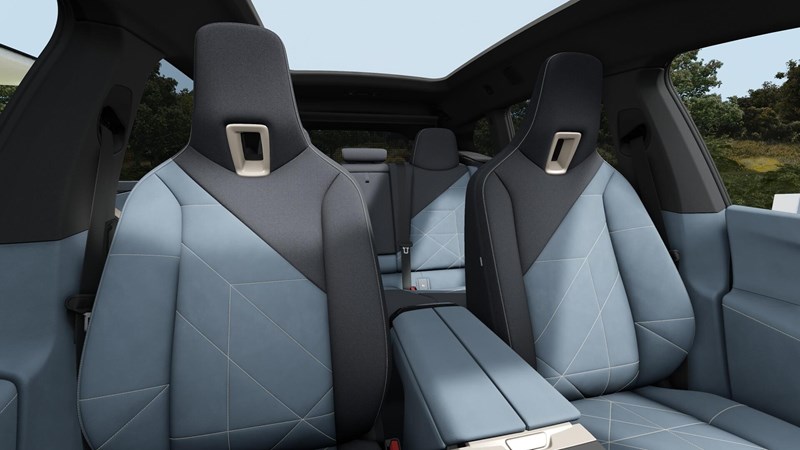 BMW iX xDrive40 Exclusive Innovation Comfort H K Drag 22 Sky Lounge_9