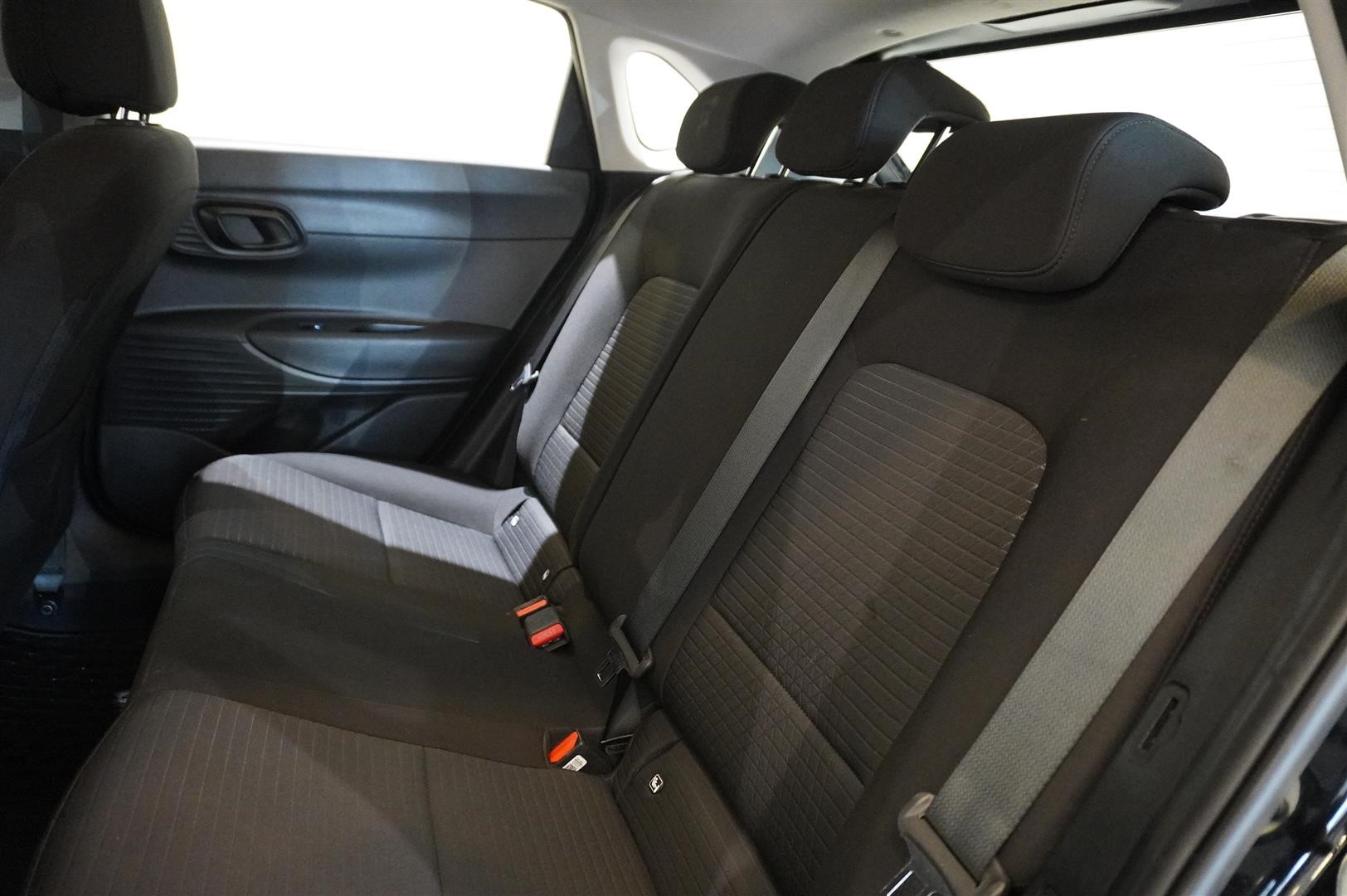 5 Doors 1.0 T-GDi 7DCT MHEV Essential_8