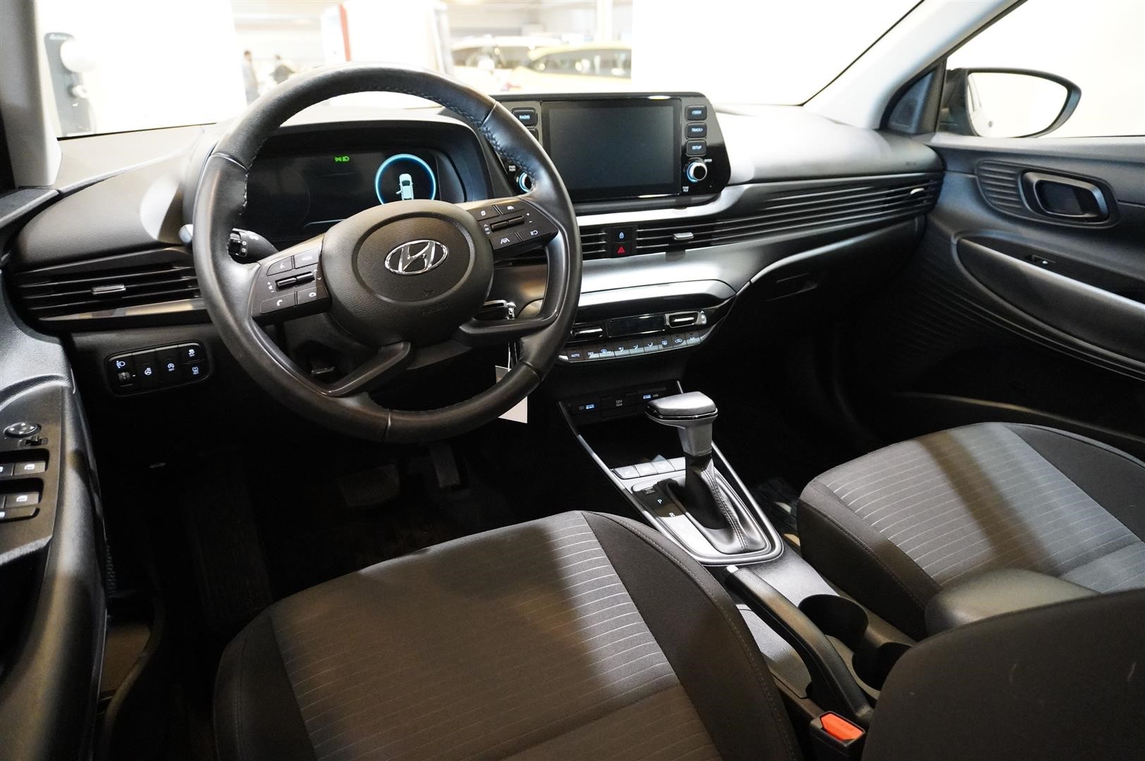 5 Doors 1.0 T-GDi 7DCT MHEV Essential_9