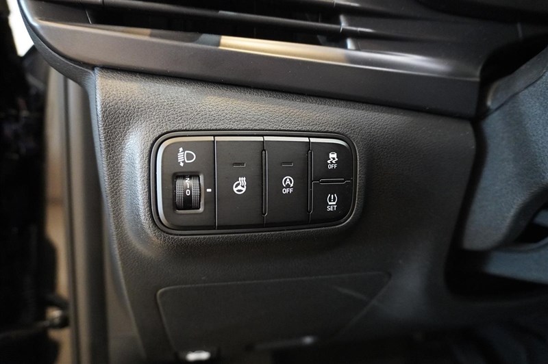 5 Doors 1.0 T-GDi 7DCT MHEV Essential_14