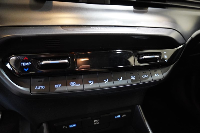 5 Doors 1.0 T-GDi 7DCT MHEV Essential_15