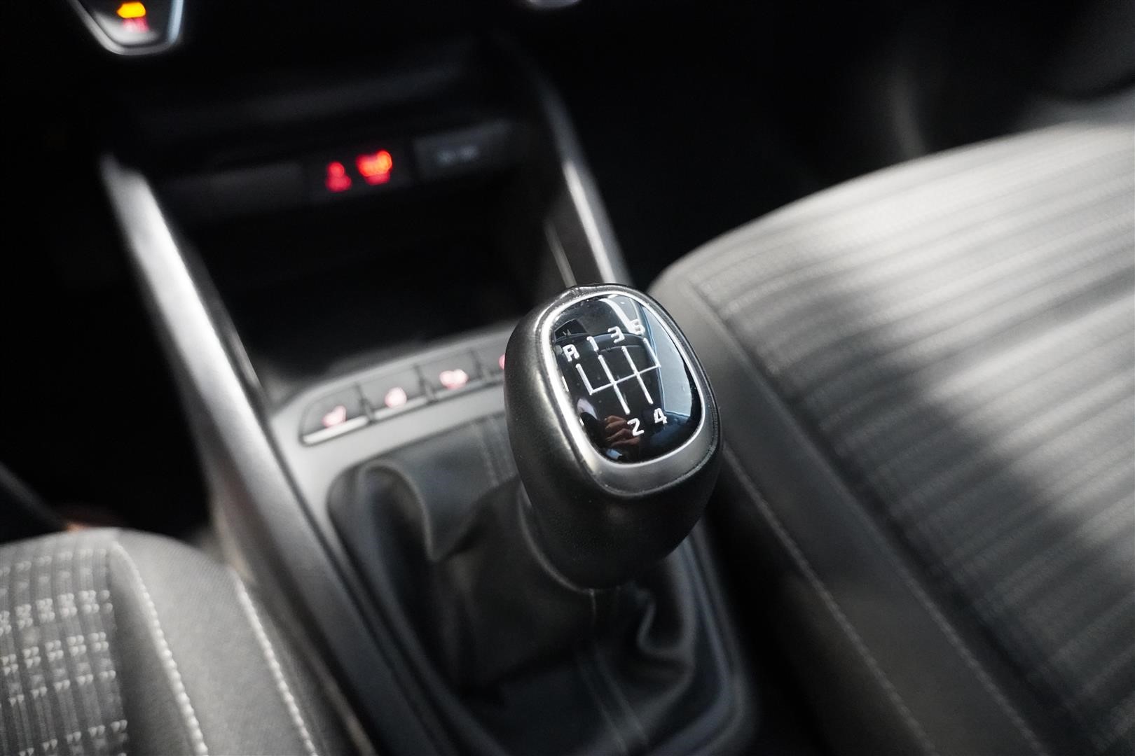 1.0 T-GDi 100hk Advance Plus Backkamera CarPlay_14