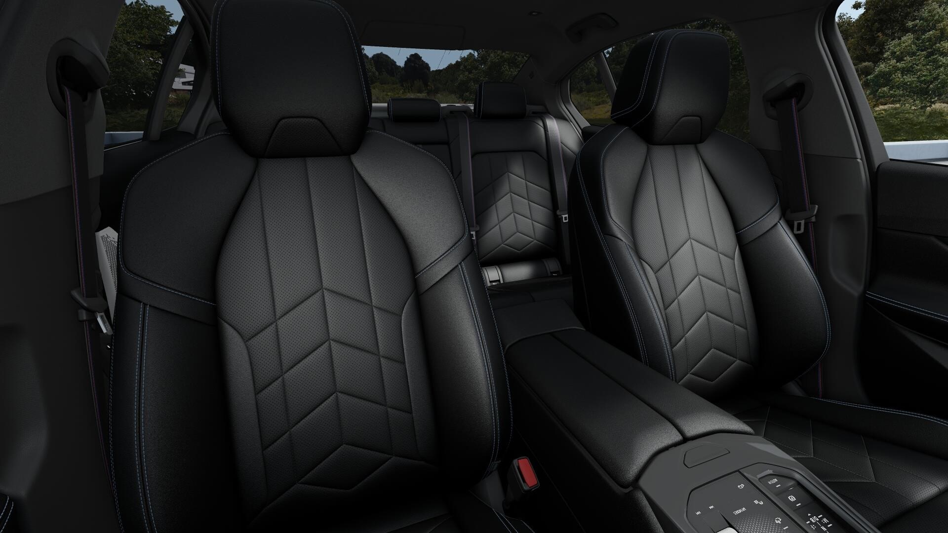 Sedan M Sport Pro Innovation Travel Comfort DAP Drag_9