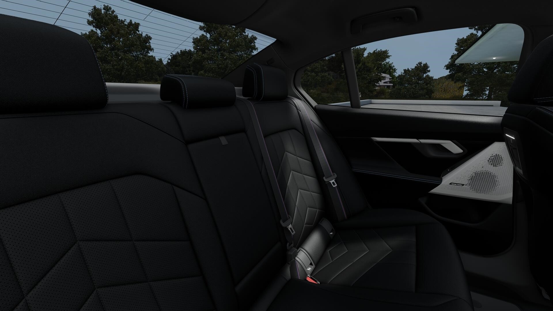 Sedan M Sport Pro Innovation Travel Comfort DAP Drag_10