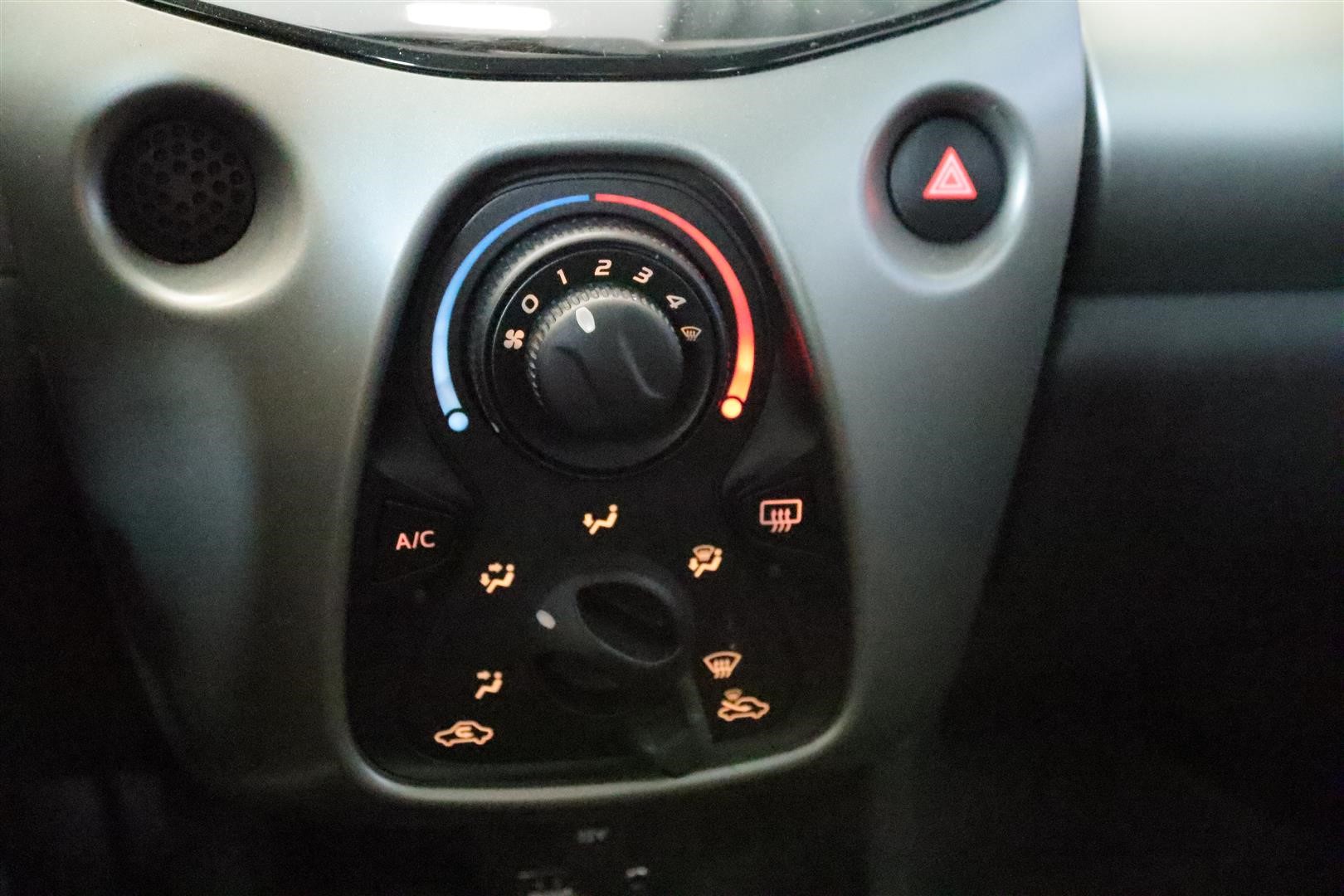 Citroën C1 Pluspaket Ledramp Bluethoot Farthållare_12